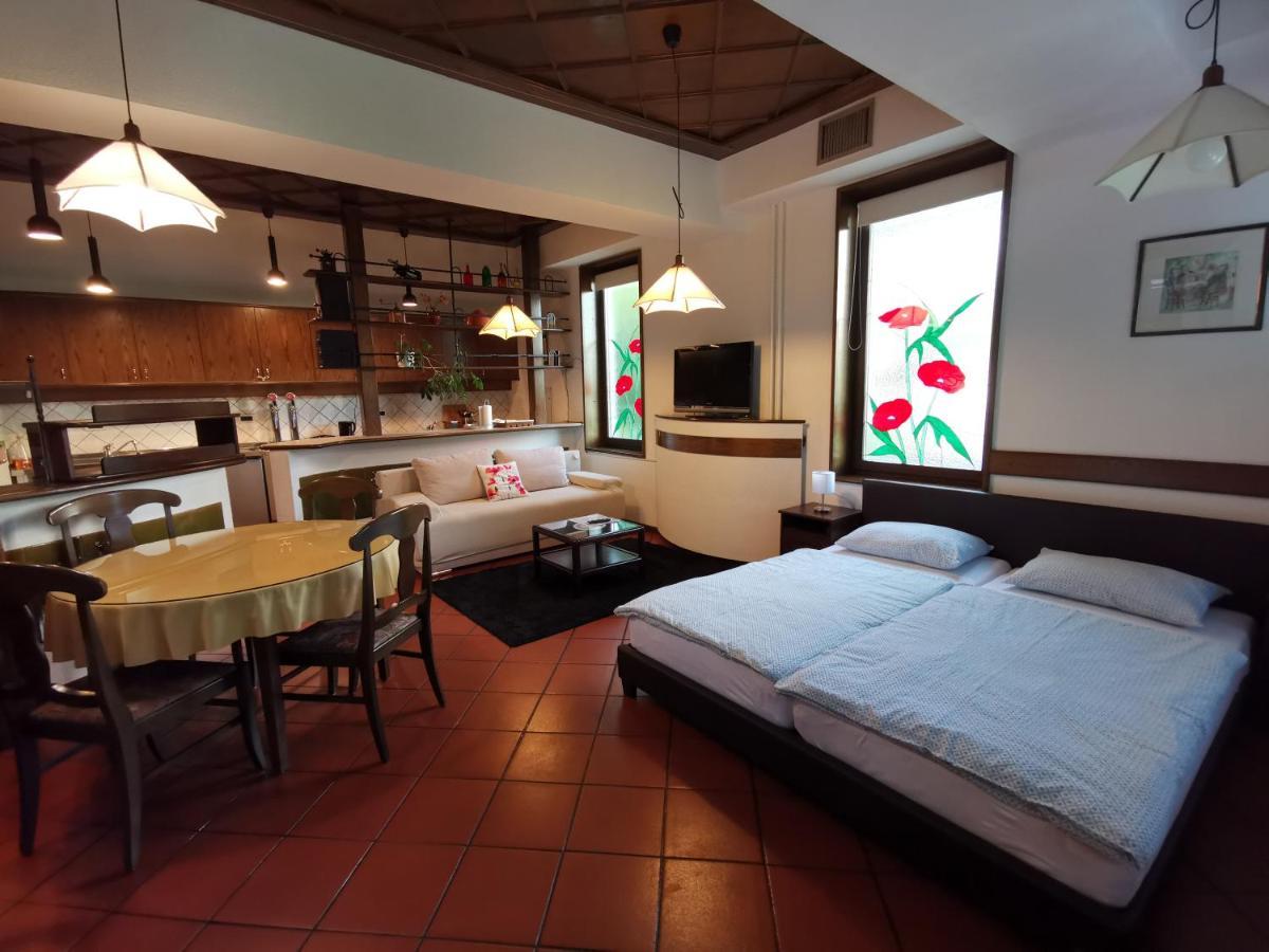 Apartmaji Mak Йесенице Екстериор снимка
