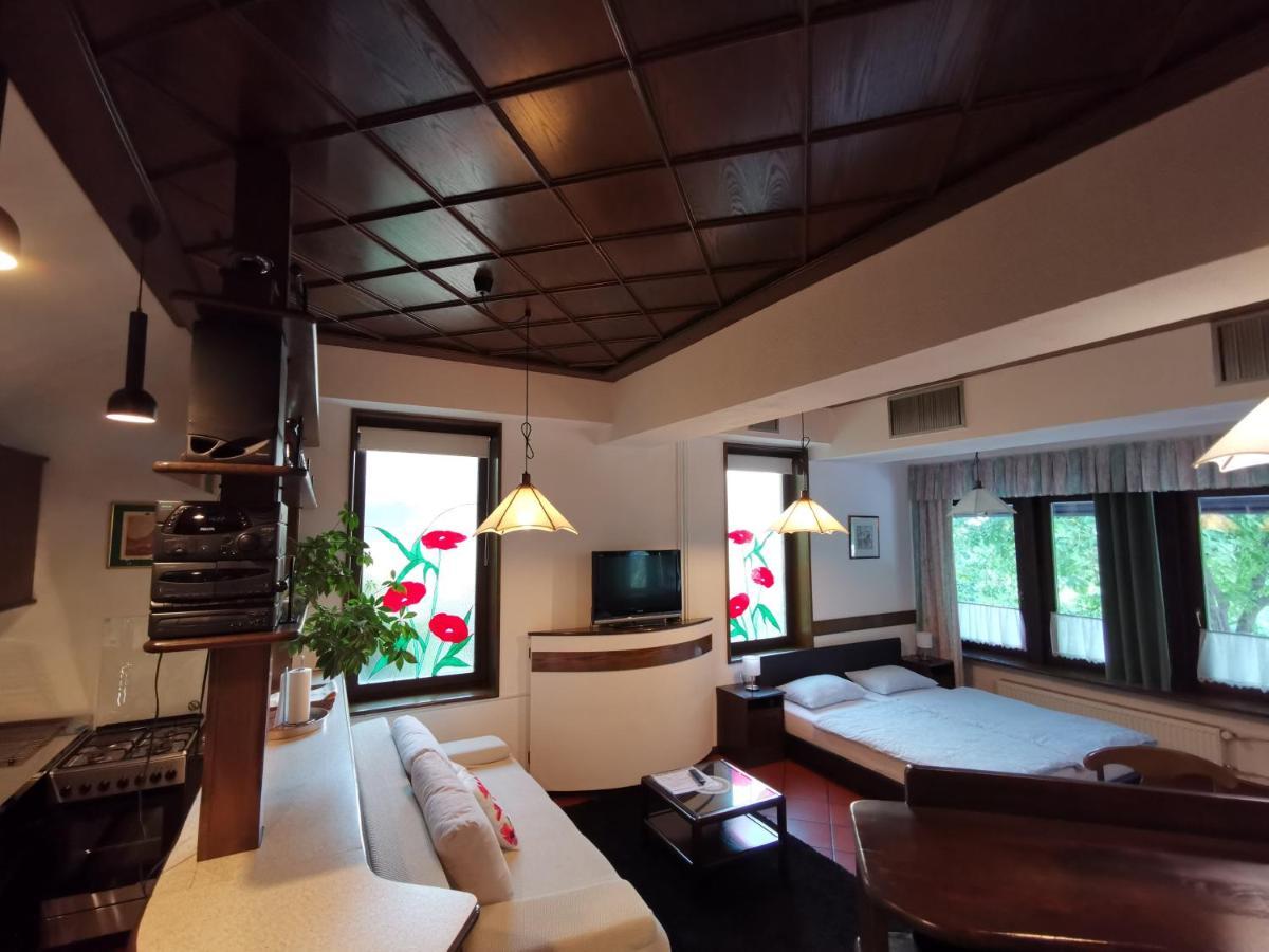 Apartmaji Mak Йесенице Екстериор снимка