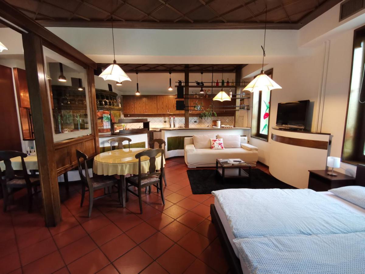 Apartmaji Mak Йесенице Екстериор снимка