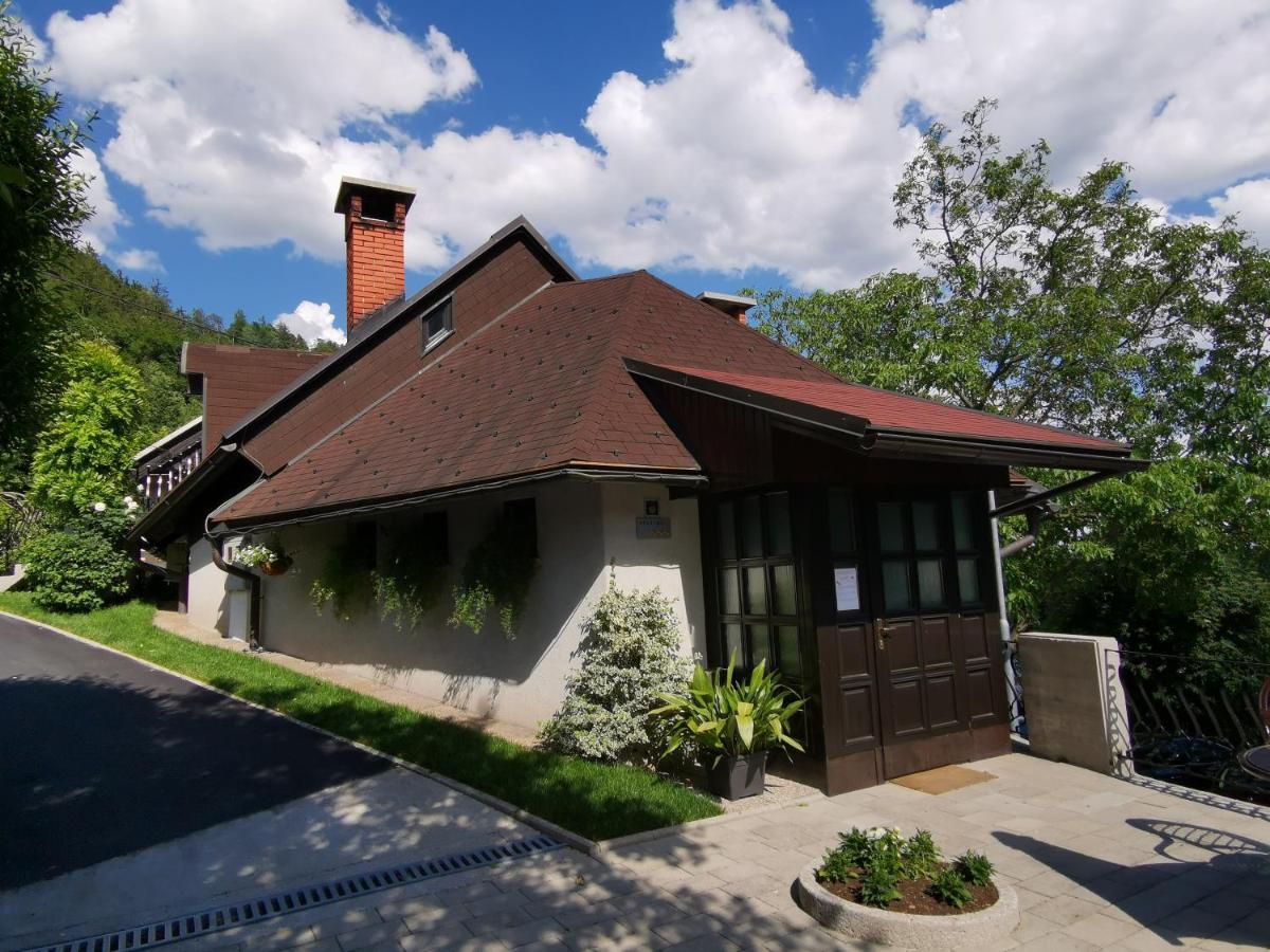 Apartmaji Mak Йесенице Екстериор снимка